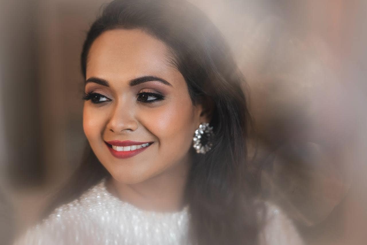 Cezenia-Dias-makeup-artist-in-mumbai-and-goa